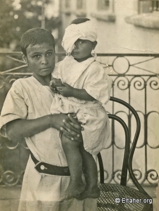 1938 - Injured child